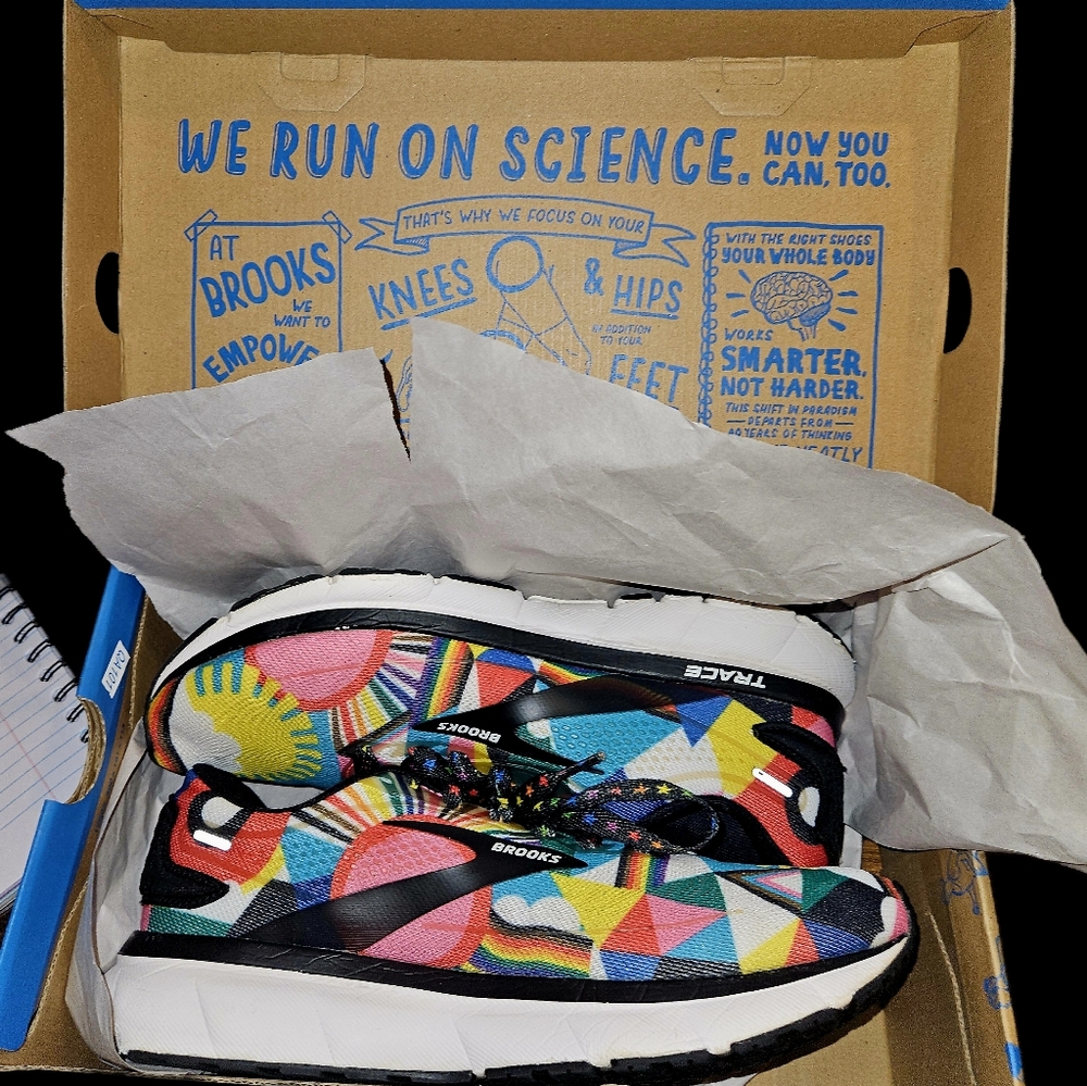 Brooks Trace 2 Limited Edition Lisa Congdon Multicolor Geometric Sneakers